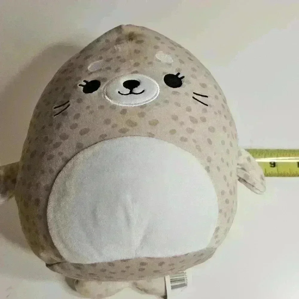 Squishmallows Original 8-Inch Lilou Beige Spotted Seal with White Belly - Small